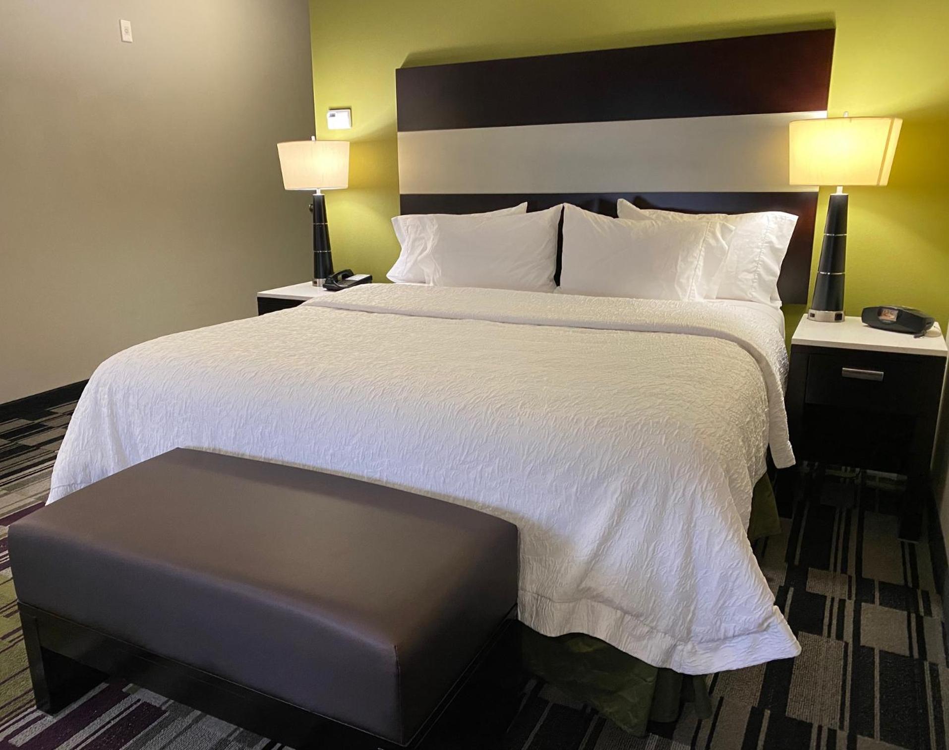 Hampton Inn By Hilton Leesville Fort Johnson Exterior foto